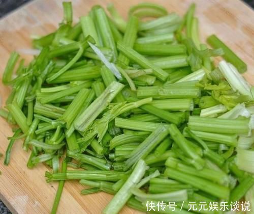 肉丝|芹菜虽好,但不能跟它一起吃,可惜很多人不知道,别犯错误了