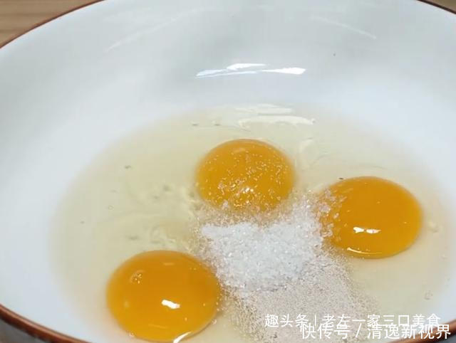 拉丝|面粉别蒸馒头了,教你面包懒人做法,不烤不蒸,松软香甜又拉丝