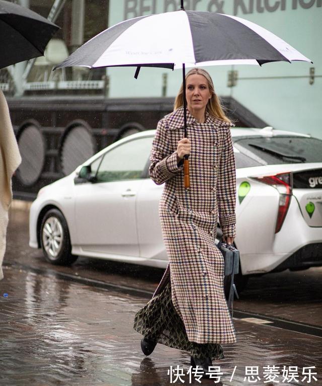 格纹大衣又回来了!今年流行这3种款式,你别说还真好看