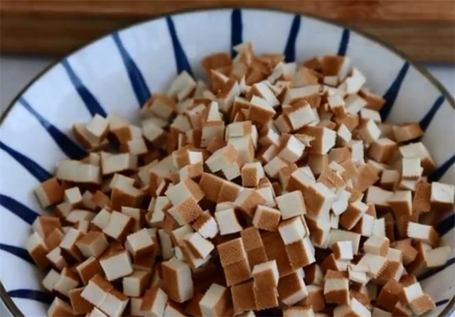 配方|手把手教你在家做手擀面，配方比例告诉你，做法简单，一学就会