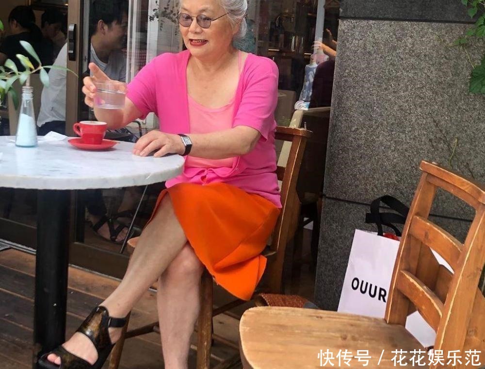 简约|日本82岁奶奶火了,身材发福但穿衣简约时髦,网友:比穿旗袍好