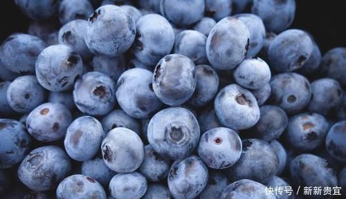 女性想要保持年轻，常吃3种食物，滋养肌肤，促进子宫排毒