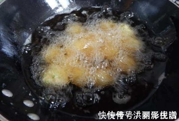 实用|炸萝卜丸子,不要只放面粉,多加一个料,丸子更酥脆,太实用了