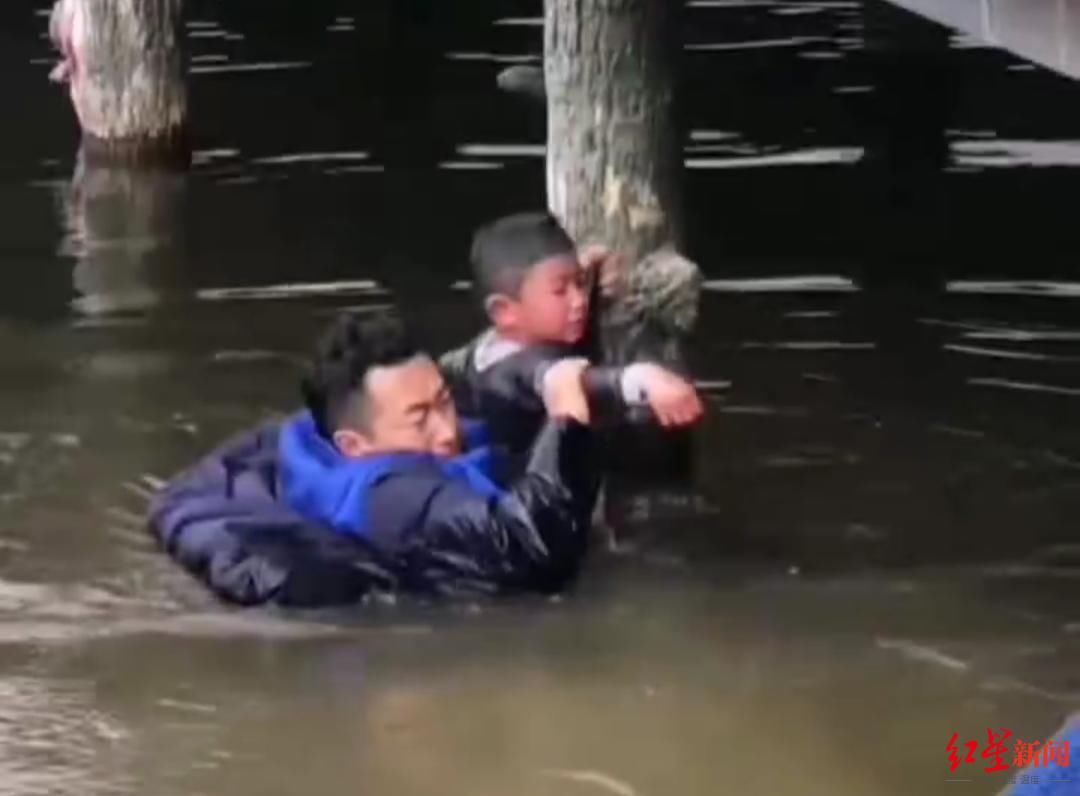 四川凉山一老师跳湖救起两名落水儿童：“没想那么多，保护孩子是职业本能”