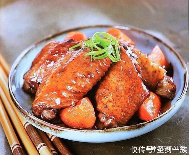 简单又好吃的爽口的下饭菜，鲜美开胃，端上桌都抢着伸筷，秒光！