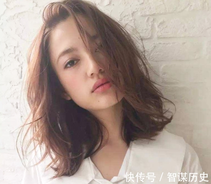 短发|女人别再乱剪发型了!留长留短看身高,160以下身高适合第一种!