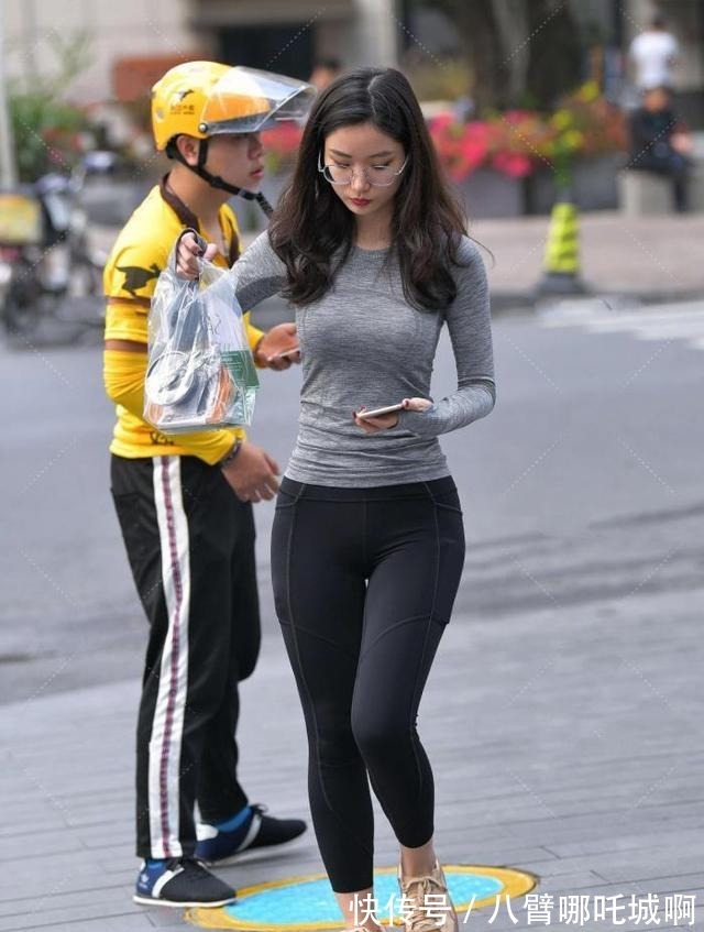 瑜伽裤|灰色修身长袖搭配黑色瑜伽裤,款式独特,时尚大气