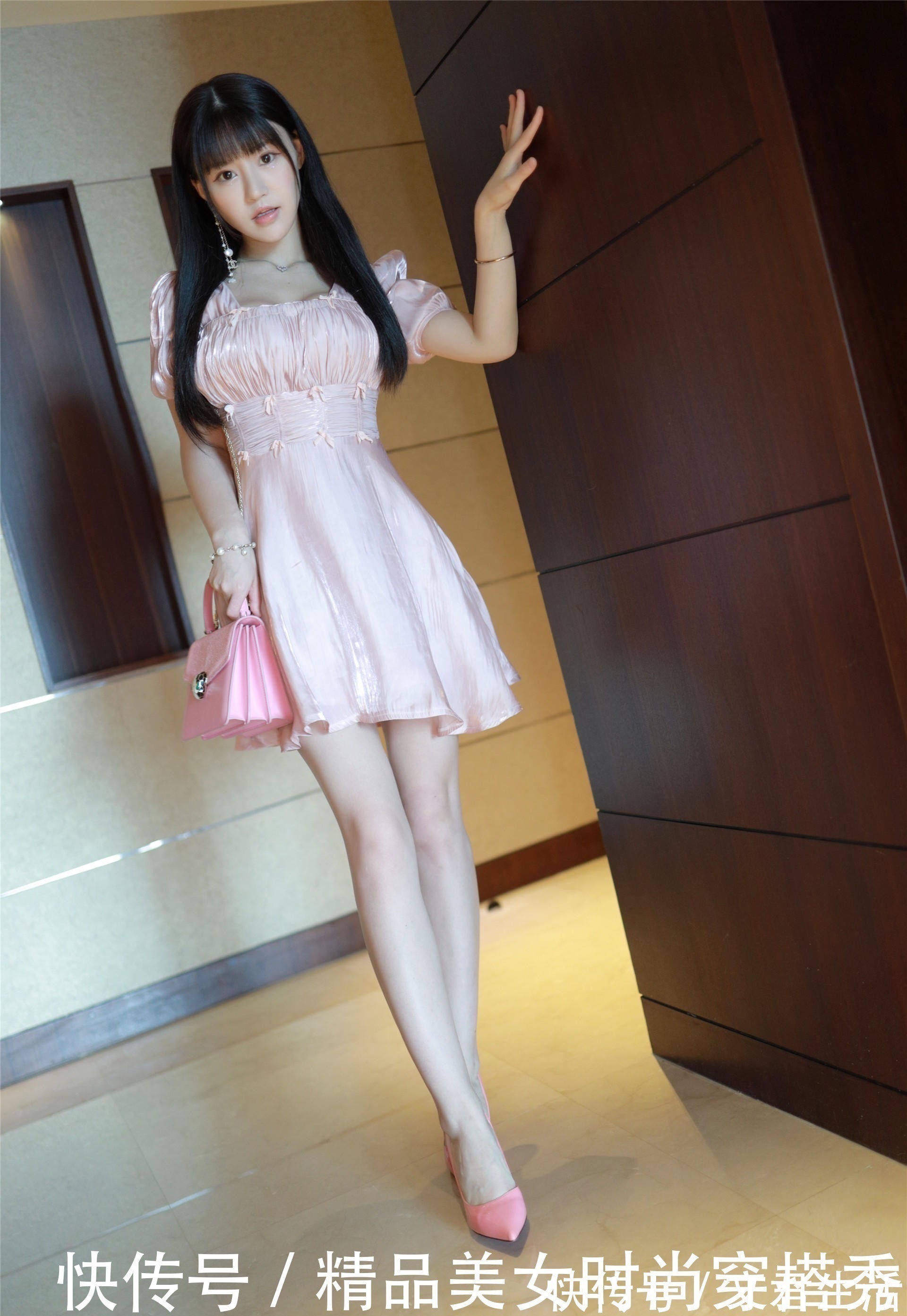 小姐姐 粉色少女系连衣裙,甜美又温暖满满的温柔味道,减龄又时尚