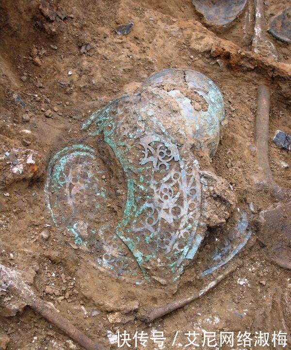 雇佣兵|考古学家挖到“古代雇佣兵”,胳膊与身体分离,随葬品全是武器