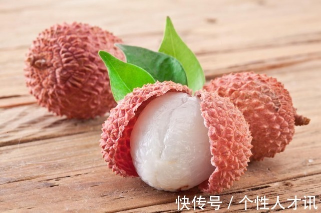 香蕉|糖尿病人必须“管住嘴”？医生提醒：4种水果再馋也要忍住，不然就完了