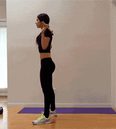 小姐姐|臀围83CM的00后小学妹,“沙漏身材”十分惹火,又一枚实力派后浪