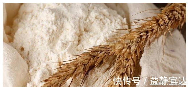 面粉|才知道，保存面粉这么简单，教你2个土方法，放一年不发霉不生虫！