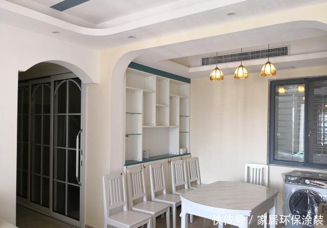 床头柜|90后夫妻的90㎡新房，处处精致复古惹人喜爱，超有格调！