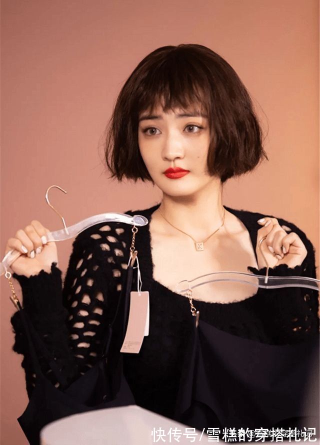 短发 45岁的女人,过年就换这3种短烫发,减龄显气质,照着烫准美