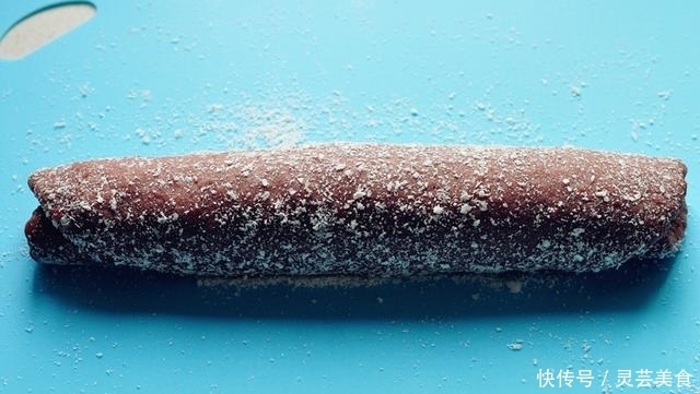 一杯糯米一碗红豆,蒸熟加搅拌,即成又香又软的糯米糕,再不用买