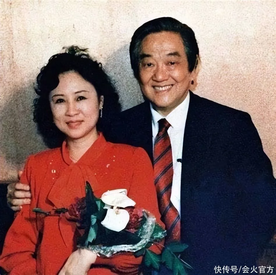 琼瑶5亿豪宅内景曝光!客厅堪比博物馆,林心如苏有朋旧照摆一桌