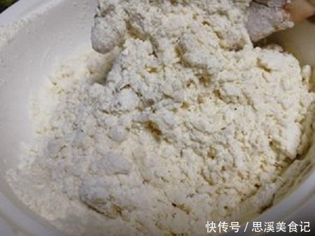 面团|爱吃油条收藏了,教你一招,早上只需几分钟,热腾腾的油条出锅