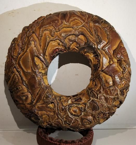 应有尽有|赏玩奇石在中国有深厚文化,各种奇石应有尽有,有钱人更喜欢收藏