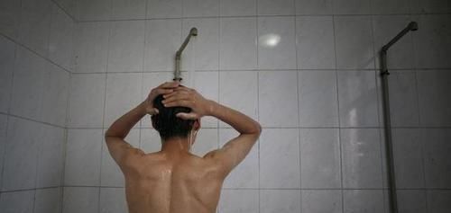 五种蔬菜,或是“湿气王”,趁早撤离饭桌,湿气可能离你而去