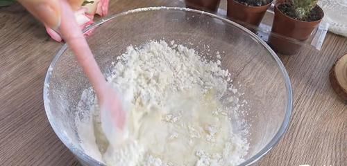 可以拉丝的肉松小贝，细腻柔软又湿润，自己在家就能做