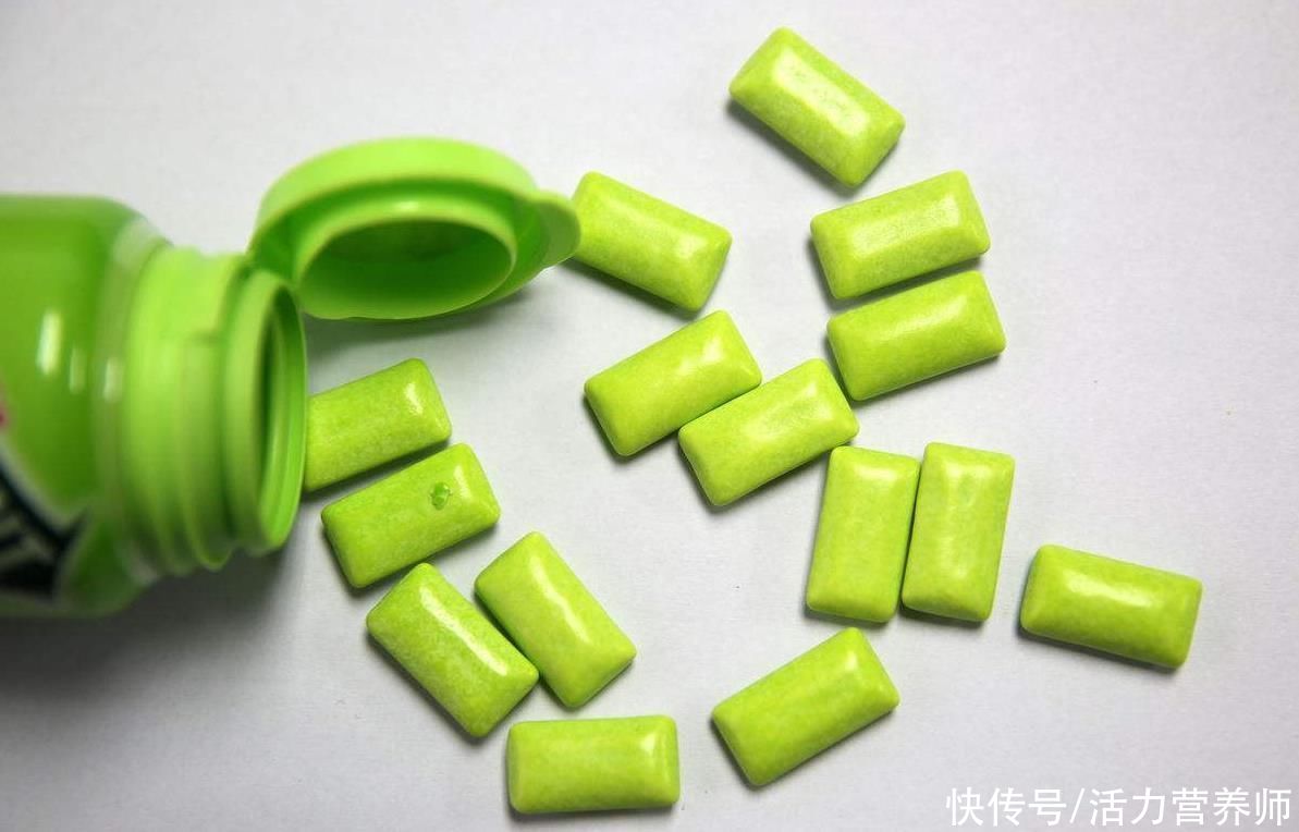 嚼口香糖|糖尿病吃木糖醇的食物,非但不升血糖还能降血糖?大可以放心吃?
