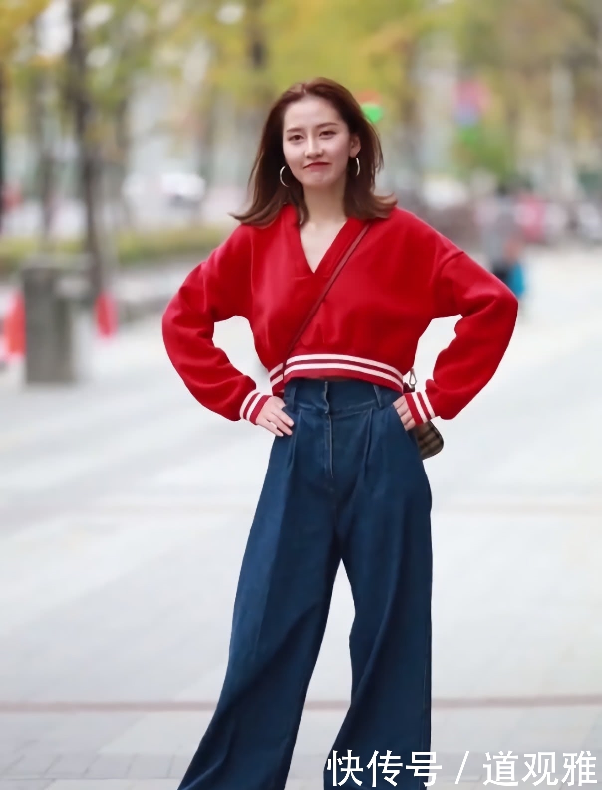 裤脚|她的“裤脚”比腰还粗,却能走出“仙女步”,每一步都像在飘!