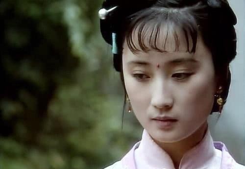 香菱|秦可卿怀了贾珍的孩子，成了宁国府不能说的秘密？真相令人心惊