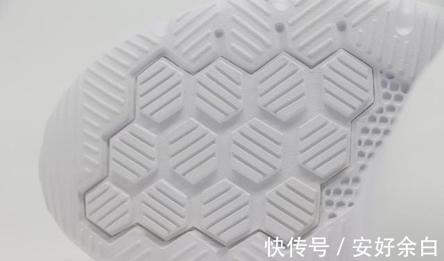 q弹 百元跑鞋怎么选咕咚5K运动跑鞋带给你超值运动体验！