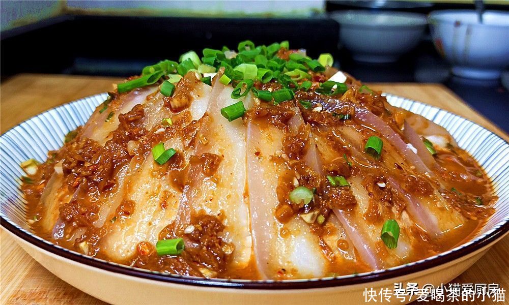 甜面酱|白肉这么做出来吃,口感厚重,虽然味道有点怪,但是却浓香醇厚