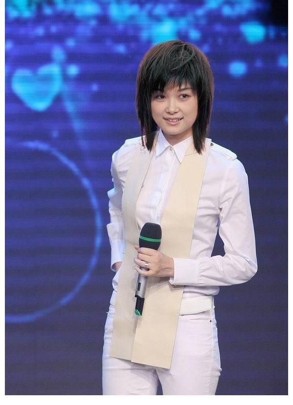 超级女声|网友曝料李宇春出售成都一套别墅，售价3.2亿，够普通人赚5000年