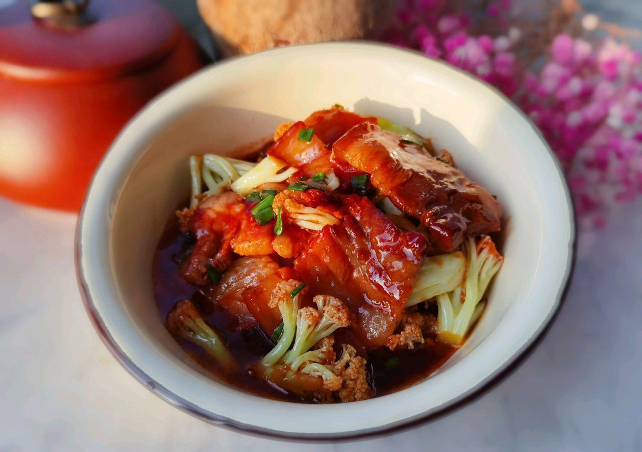 红烧肉|花菜五花肉，美味健康，肥而不腻