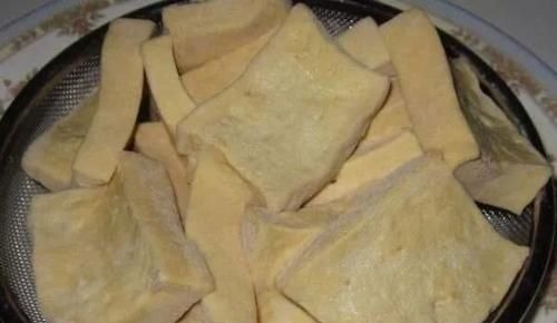豆腐放一天会变酸?教你一招,放10天不会变味,一看就会
