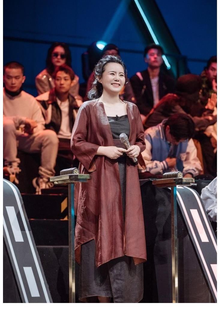 紅星觀察丨三檔|紅星觀察丨三檔說唱綜藝打擂臺，聚焦女性說唱的“黑怕女孩”能出圈嗎？