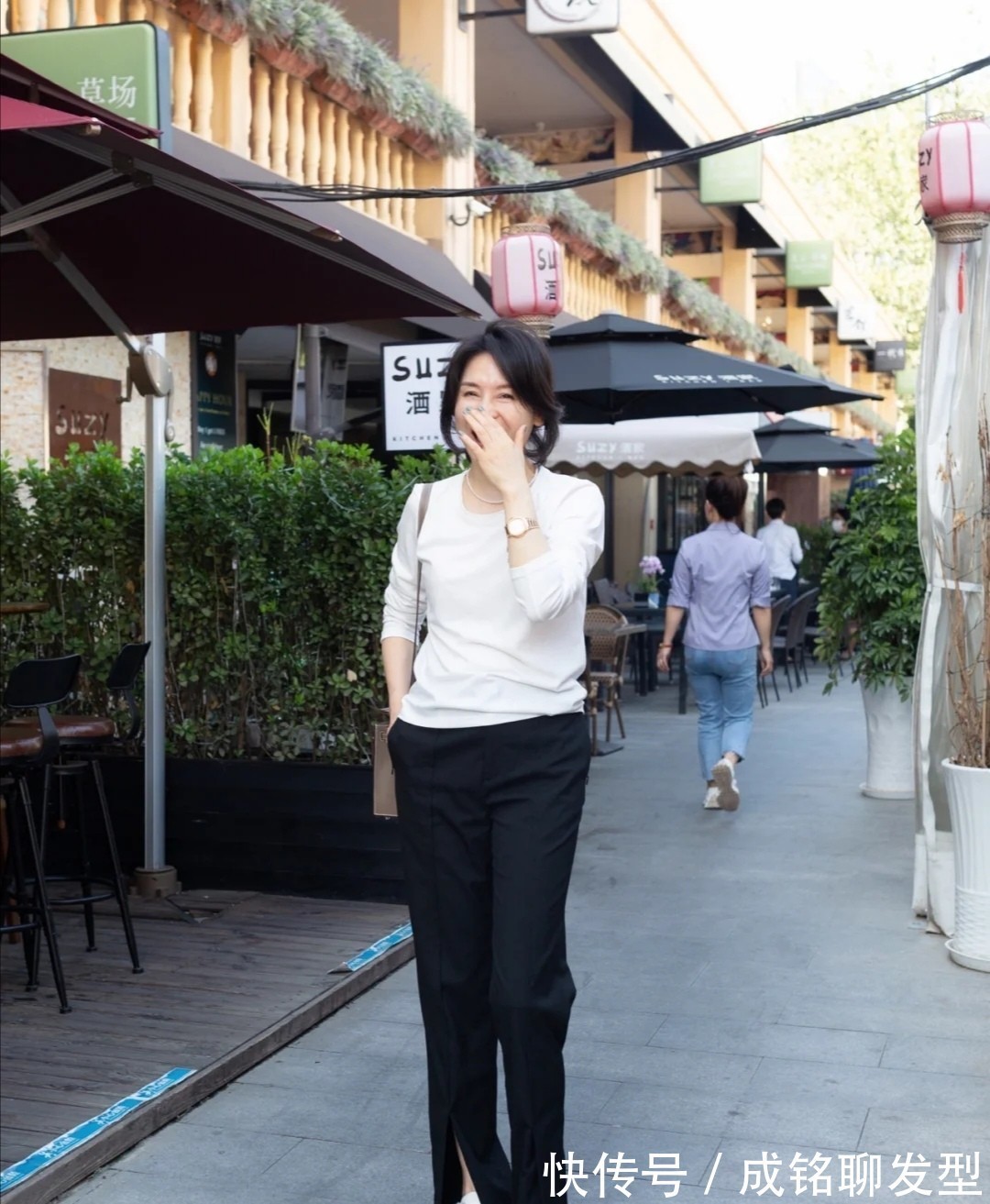 半身裙|五十岁的女人想减龄必须会穿?掌握这三个穿搭技巧,显年轻又高级