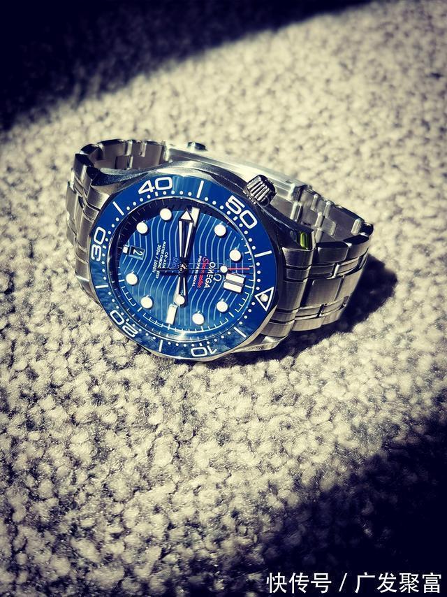 必大 仪表不凡说表:最具“性价比”的豪华型潜水腕表——欧米茄海马300