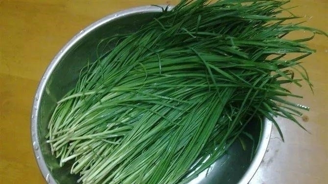 养花|自制养花杀菌水,7天浇一勺,花不生虫不烂根