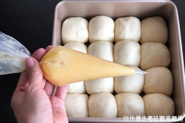 这面包跟棉花一样软,植物油做椰蓉酱竟比黄油还好吃,配方全赠送