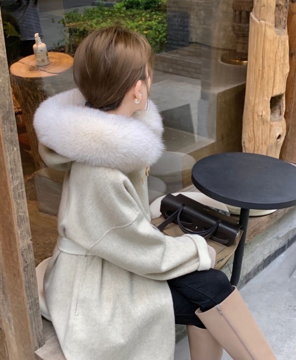 紧身裤|大衣下半身穿什么?这双“长筒靴”才是绝配,让人一秒沦陷!