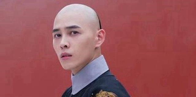 延禧攻略袁春望揭穿继后私情时,弘昼为何一力维护答案很暖心