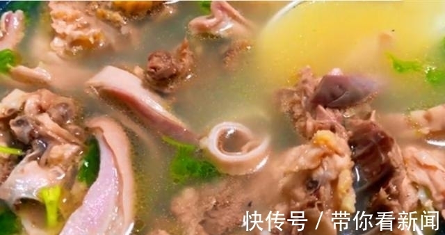 猪肚鸡汤|入秋后，多给家人喝这道汤，2种食材一锅出，特补脾胃，别错过