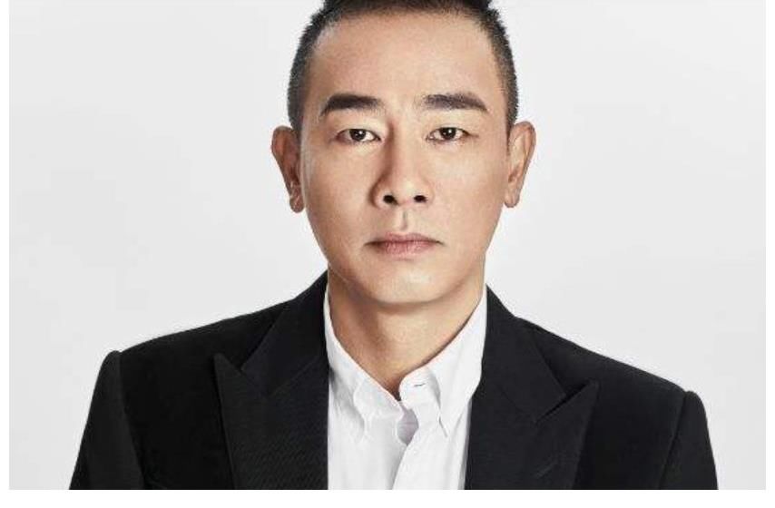 麦长青|陈小春新店开业,众多好友纷纷前去捧场,曝一碗牛腩面要50元