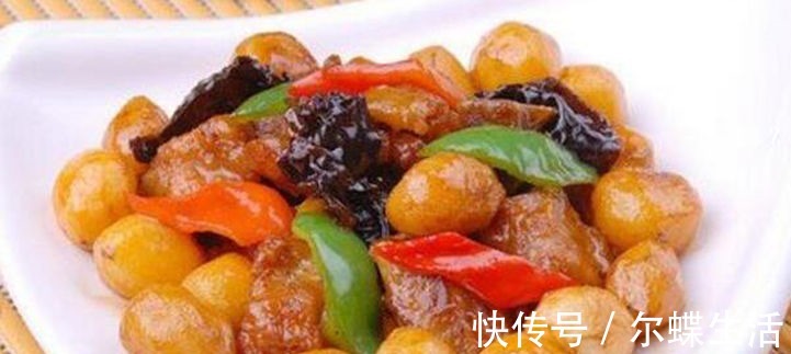 红椒|美食推荐拔丝馒头,泡菜牛肉炒年糕,豉香土豆小排骨,肉酿香菇