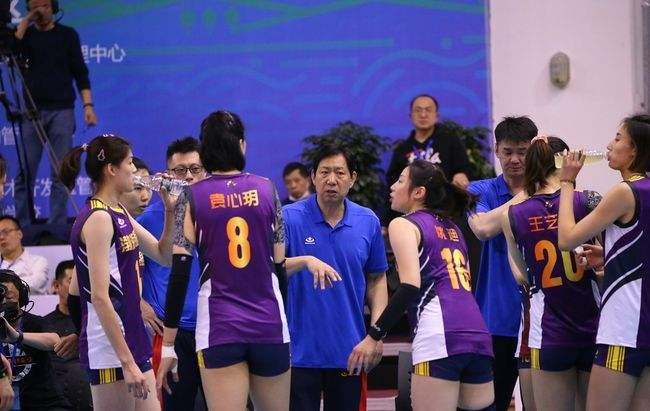 江苏女排|天津女排高兴早了,王宝泉收坏消息,三大核心只能留一人?