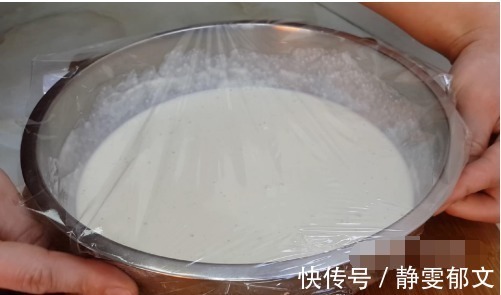 以后大米就这样做，加3个鸡蛋，不用煮不用蒸，比披萨馅饼都好吃