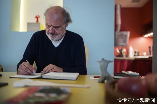 咖啡馆|意大利著名建筑师在上海老小区隐居：34平米老破小？NO，它是如此温暖美好