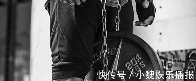 双杆臂屈伸|比夹胸强十倍的健身动作，打造最强胸中缝和外沿胸肌