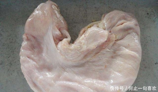 尴尬|饭局上,如果看到这种菜,女人可以少吃,但别多问,否则很尴尬!