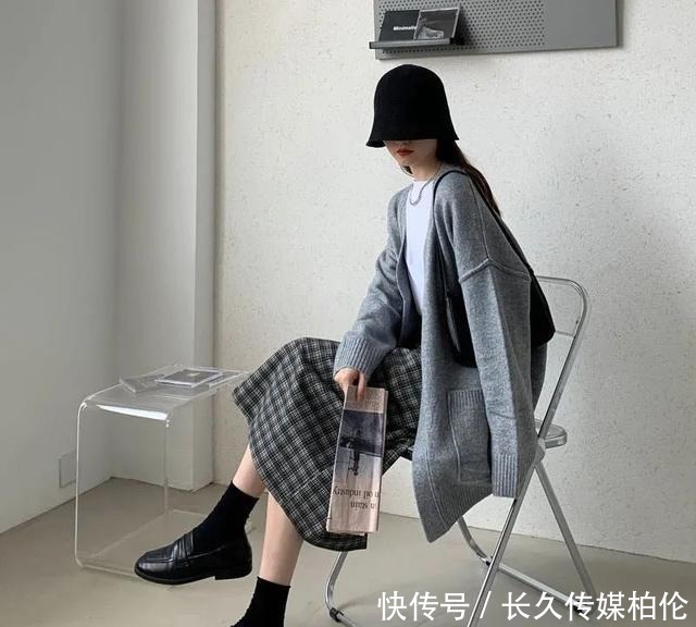 冬天|大衣+半身裙,羽绒服+半身裙,冬天这么穿气质又显瘦