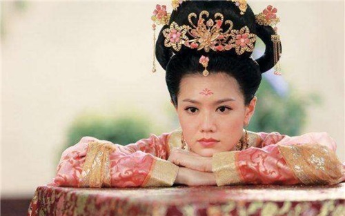 王氏|在李隆基宠爱的4个女人中，最喜欢的是谁不是杨玉环