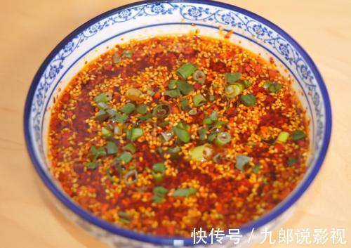 搅拌均匀|凉拌菜不好吃?教你一个“万能的料汁”,好吃的停不下来